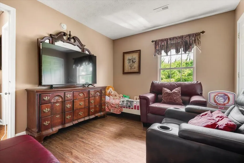 341 Burchwood Drive Berea KY 40403