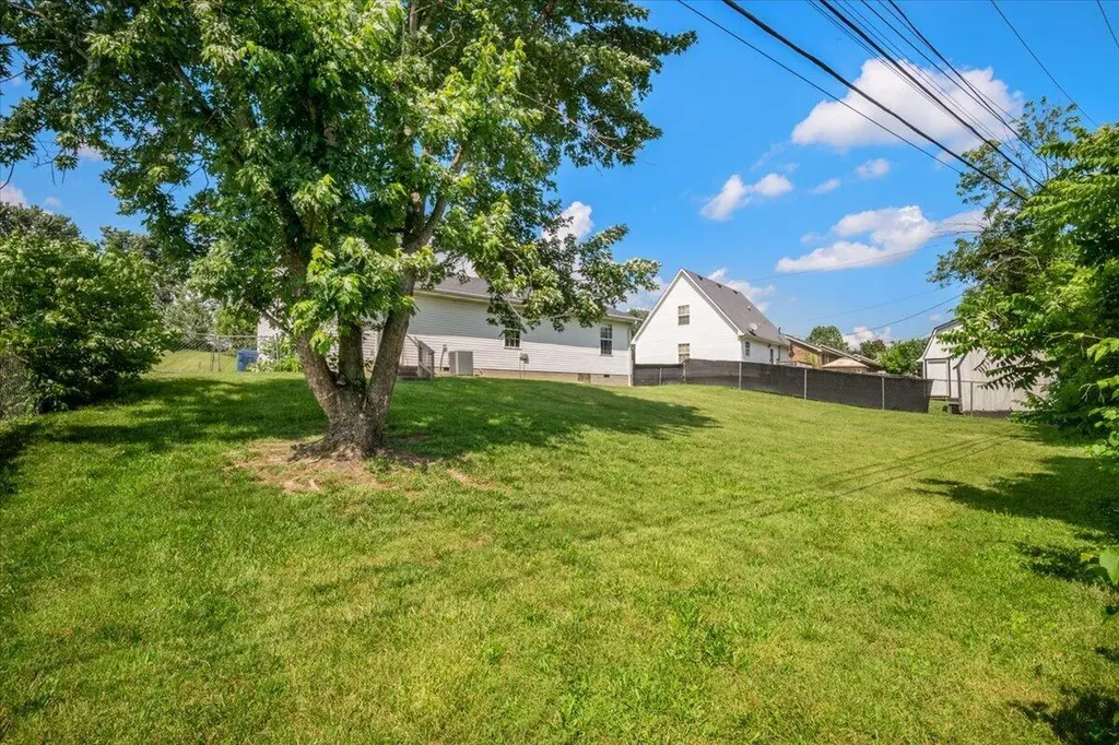341 Burchwood Drive Berea KY 40403