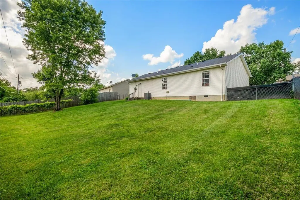 341 Burchwood Drive Berea KY 40403