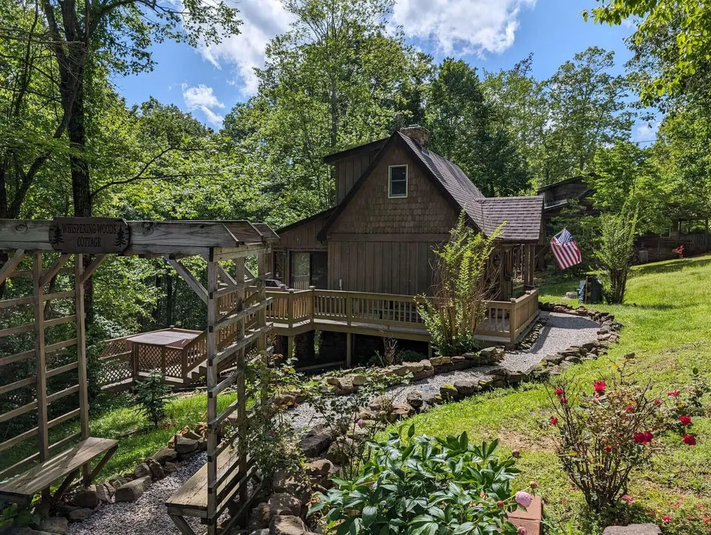 239 Enchanted Forest Way Burnside KY 42519
