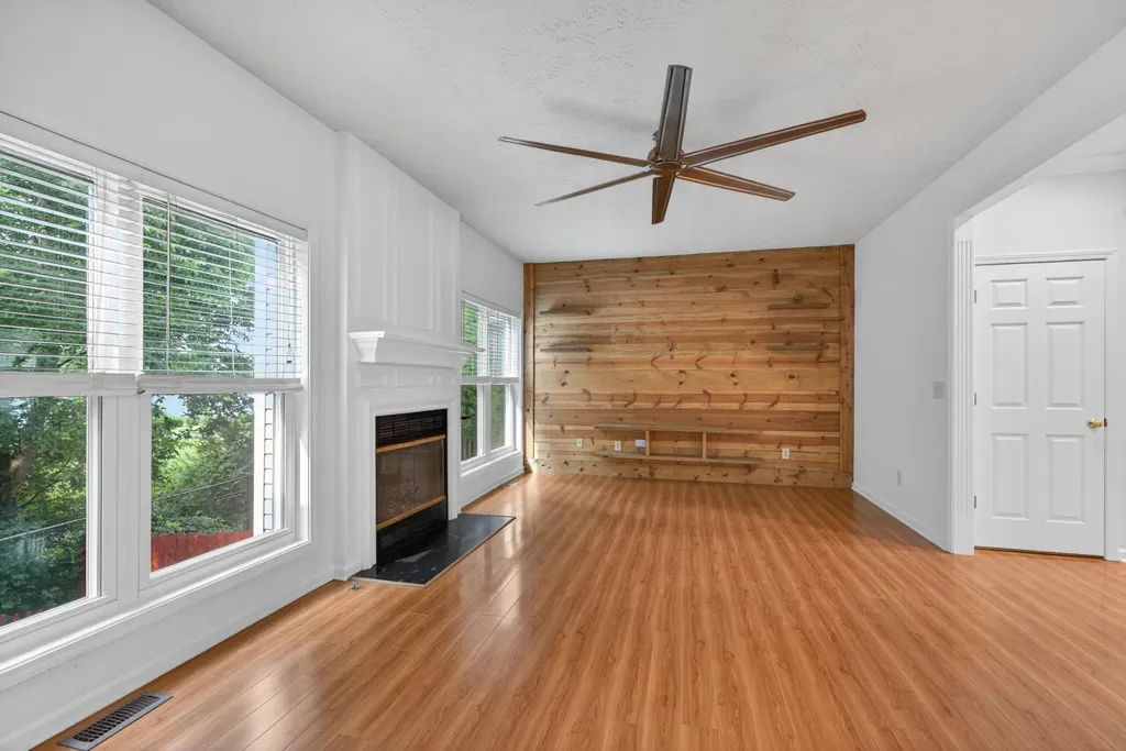 357 Shoreside Drive Lexington KY 40515