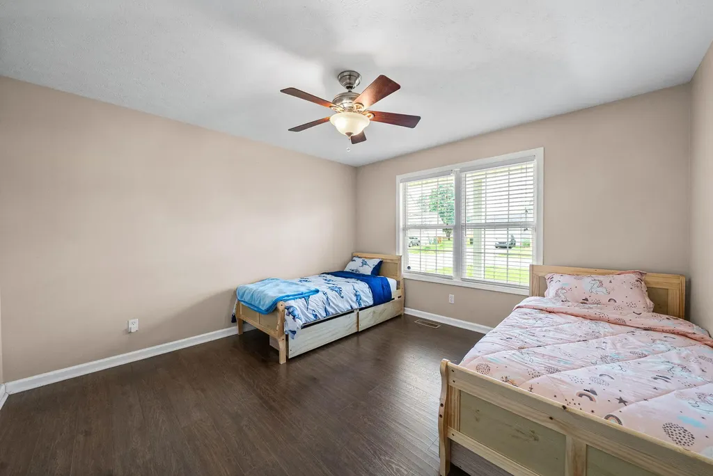 991 Wing Tip Circle Hopkinsville KY 42240
