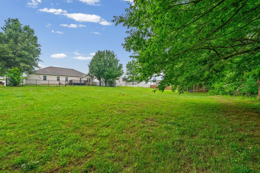 991 Wing Tip Circle Hopkinsville KY 42240
