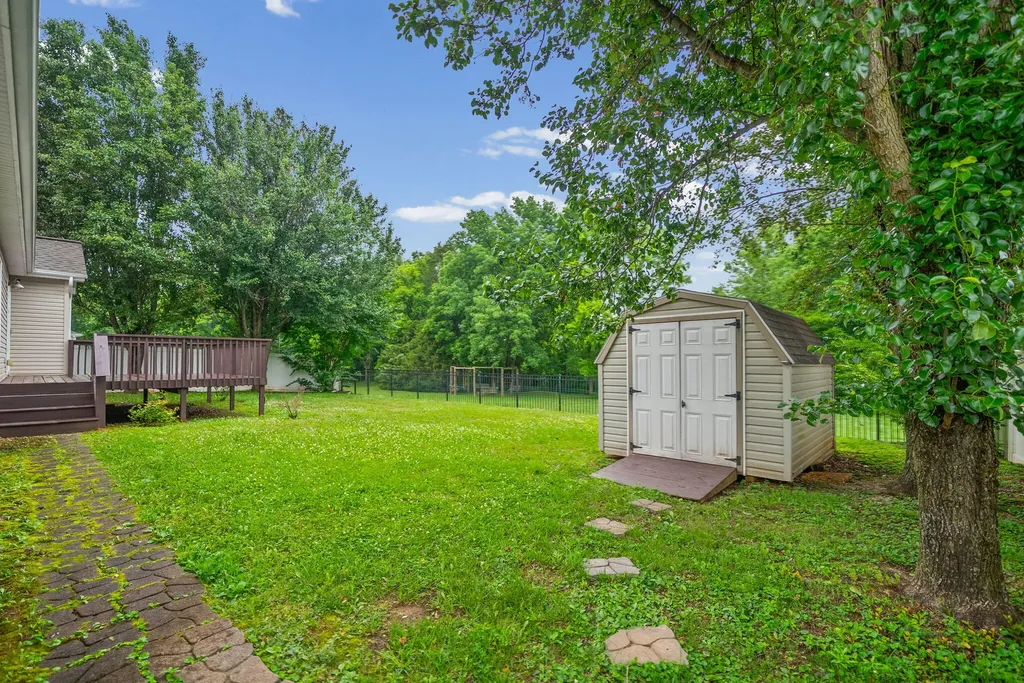 991 Wing Tip Circle Hopkinsville KY 42240