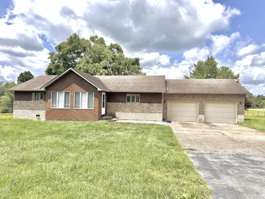 2380 Rough Creek Road London KY 40744