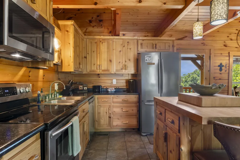 1751 Carabiner Circle Stanton KY 40380
