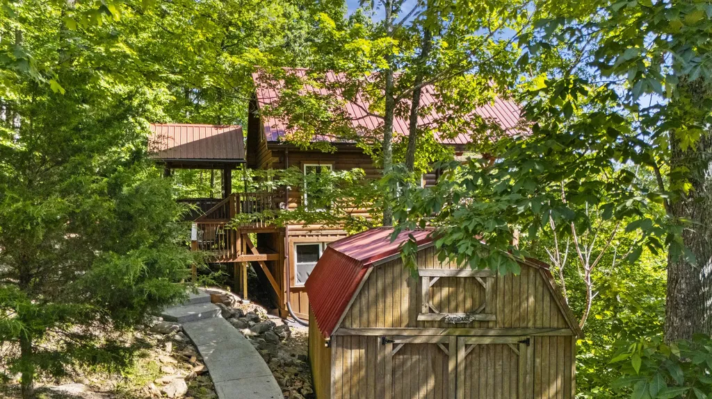 1751 Carabiner Circle Stanton KY 40380