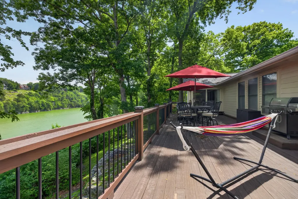 321 Herrington Woods Road Harrodsburg KY 40330