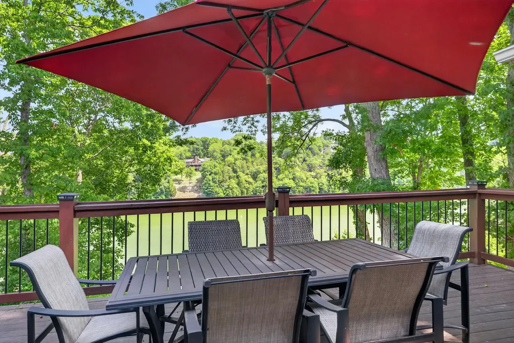 321 Herrington Woods Road Harrodsburg KY 40330