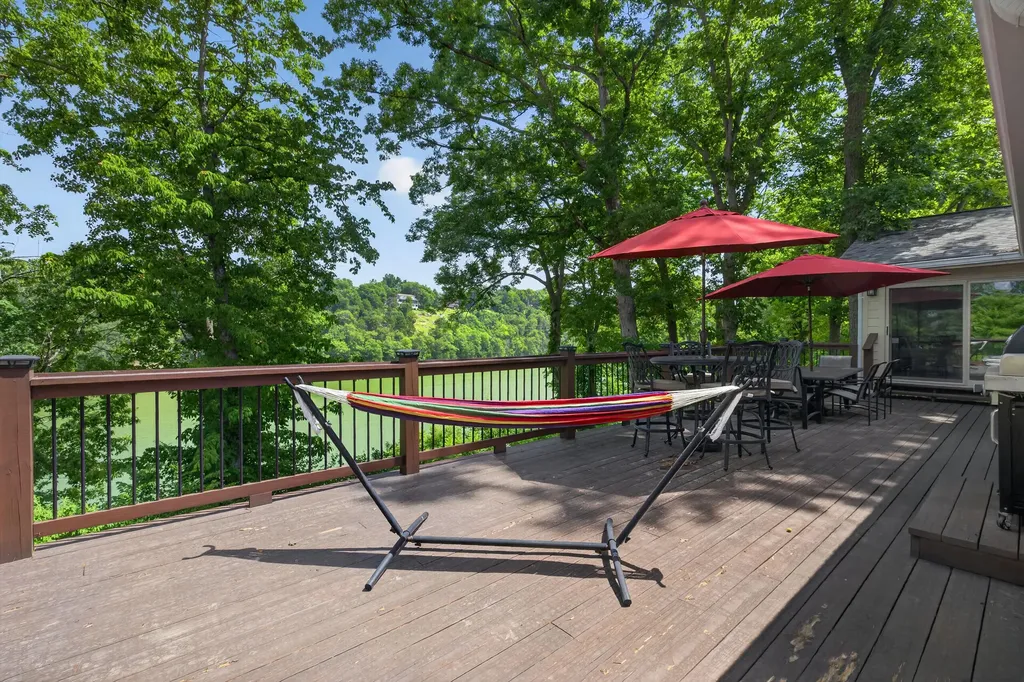 321 Herrington Woods Road Harrodsburg KY 40330
