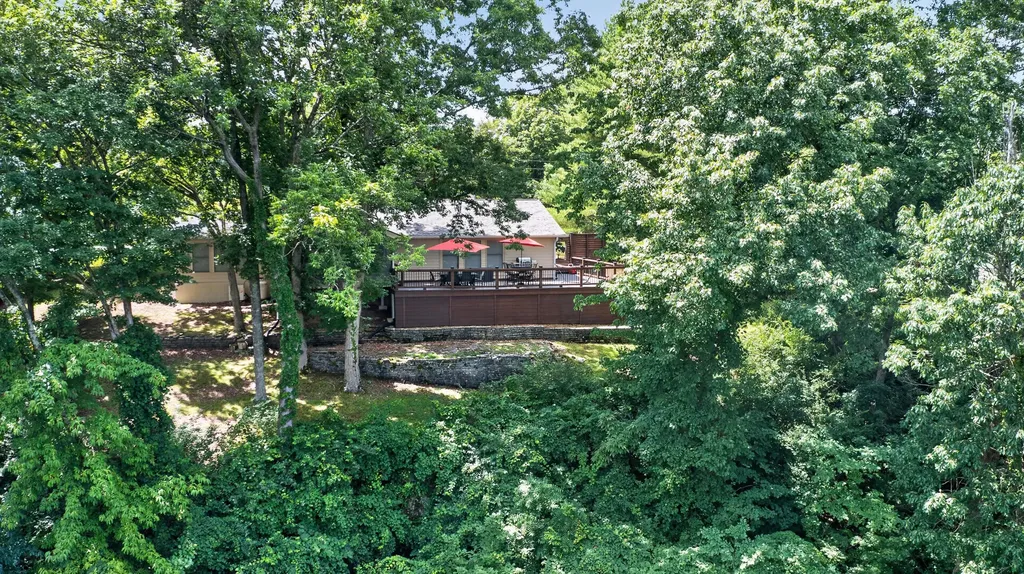 321 Herrington Woods Road Harrodsburg KY 40330