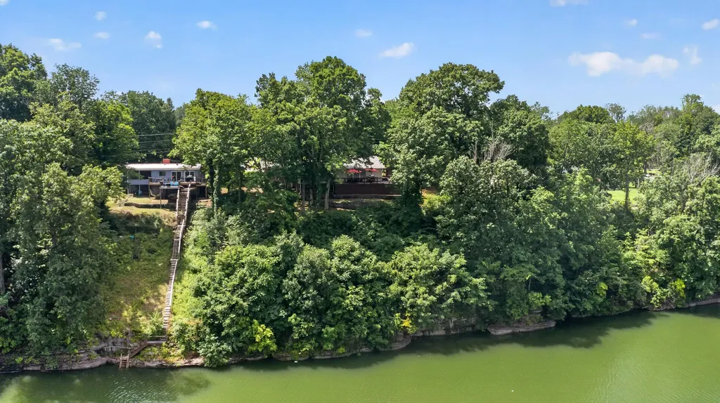 321 Herrington Woods Road Harrodsburg KY 40330