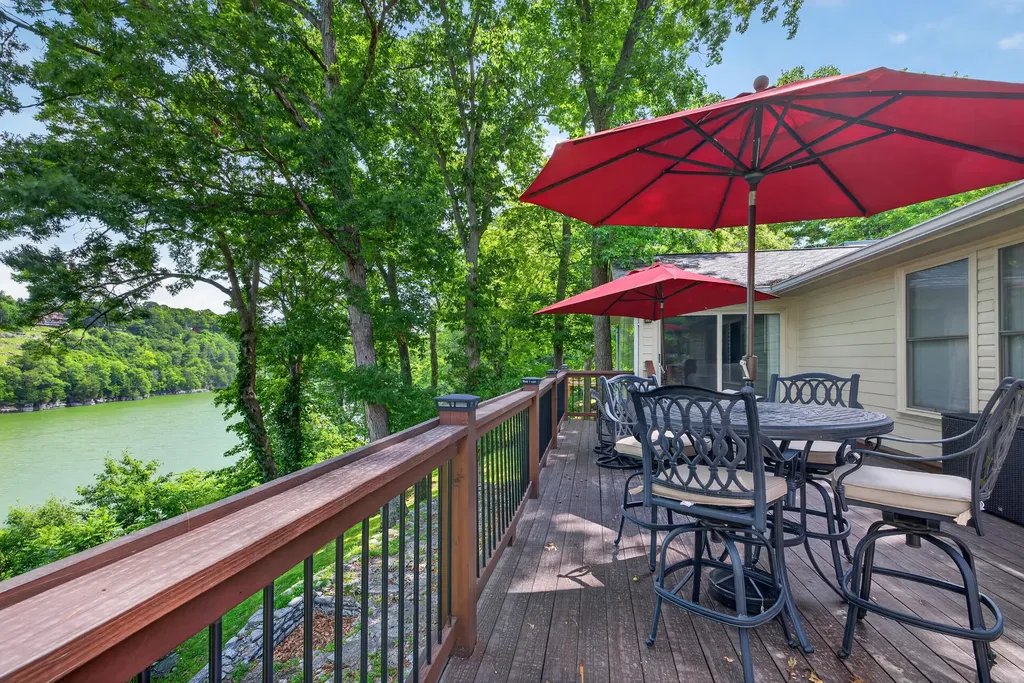 321 Herrington Woods Road Harrodsburg KY 40330
