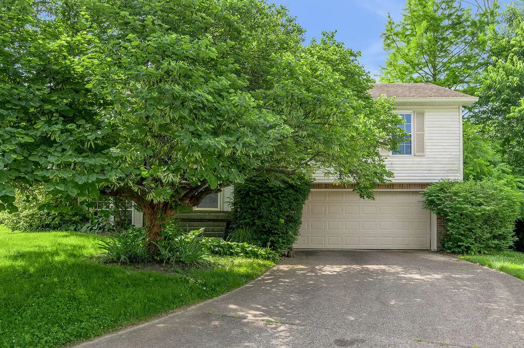 3304 Houndstooth Court Lexington KY 40515