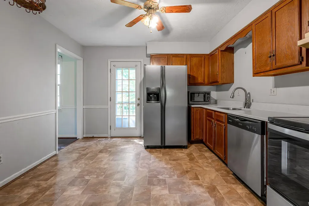 3304 Houndstooth Court Lexington KY 40515