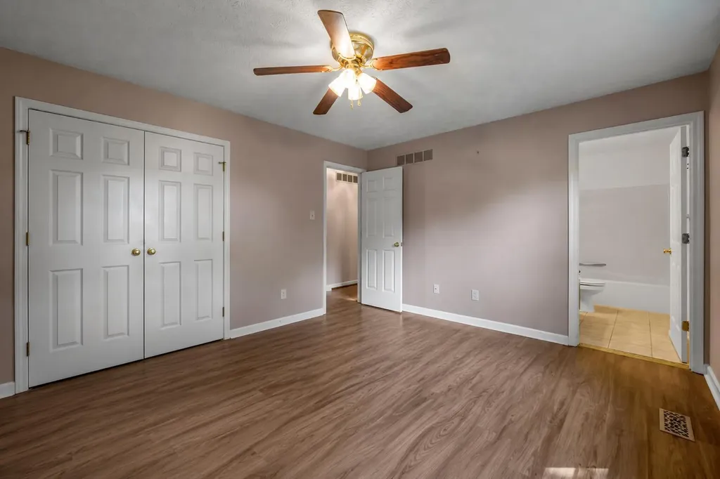3304 Houndstooth Court Lexington KY 40515