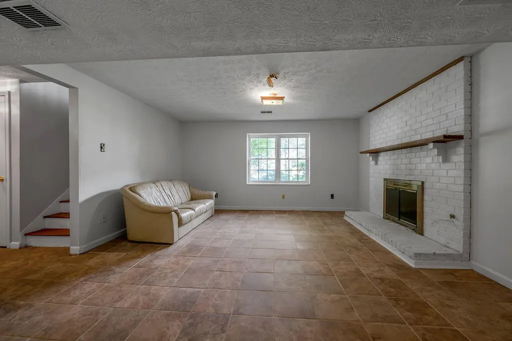 3304 Houndstooth Court Lexington KY 40515