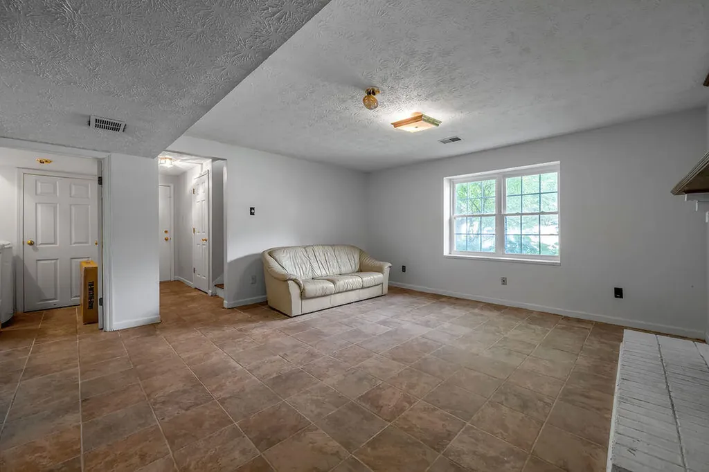 3304 Houndstooth Court Lexington KY 40515