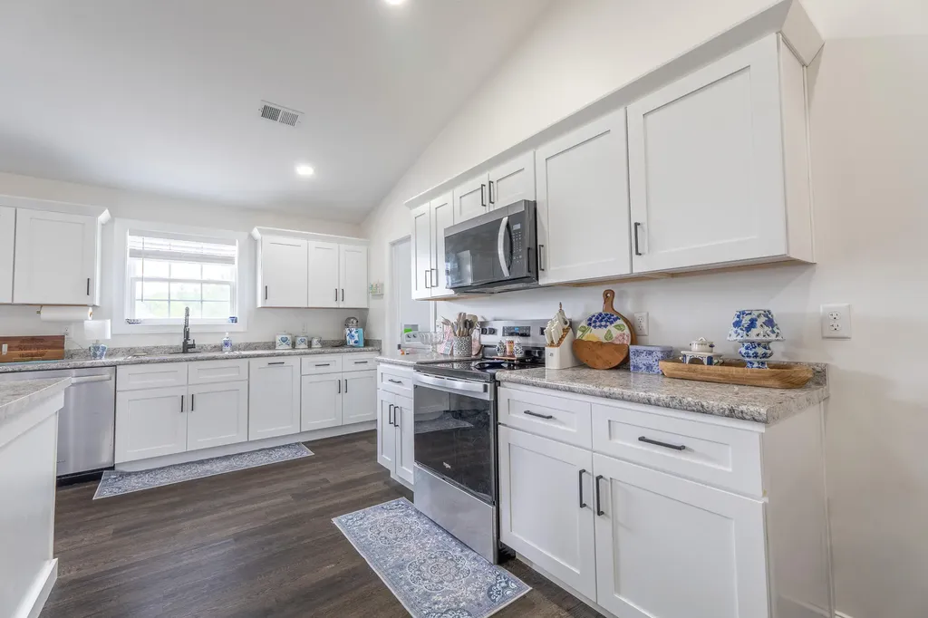 447 Highway 1676 Science Hill KY 42553