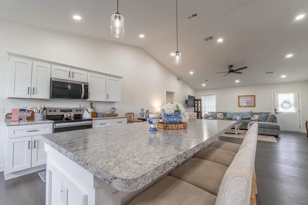 447 Highway 1676 Science Hill KY 42553