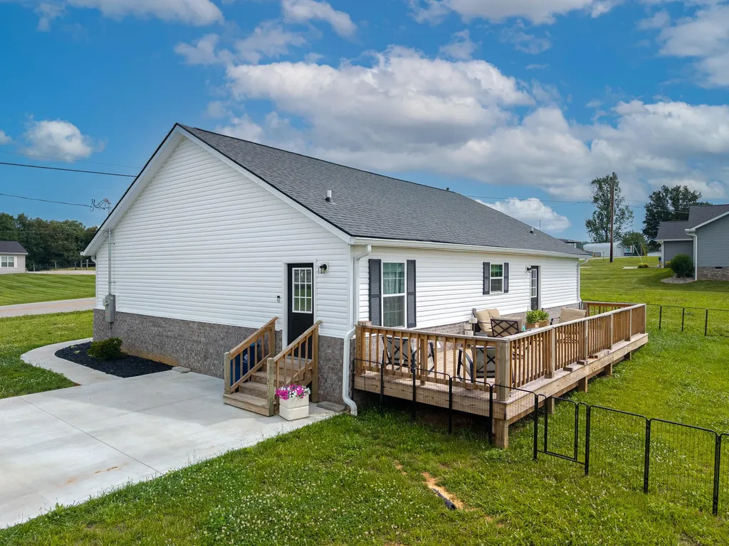 447 Highway 1676 Science Hill KY 42553
