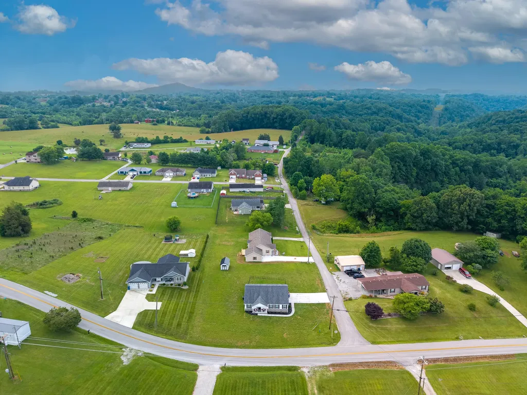 447 Highway 1676 Science Hill KY 42553