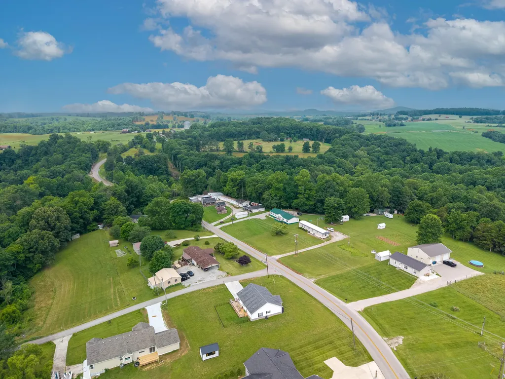 447 Highway 1676 Science Hill KY 42553