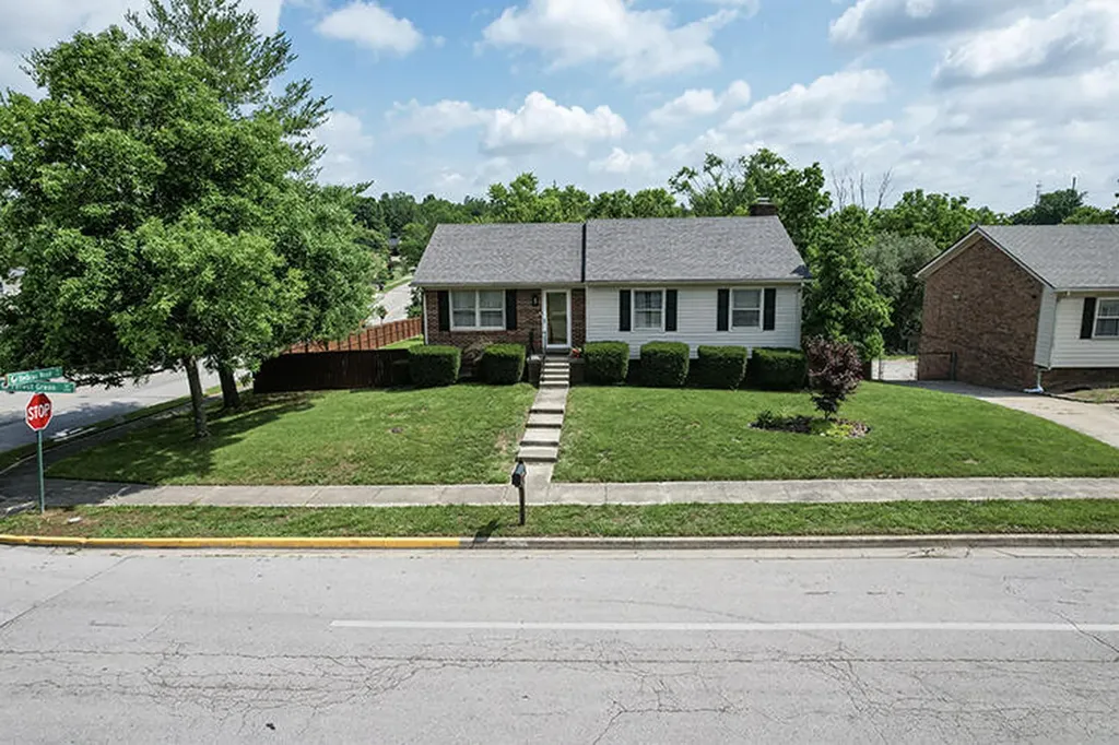3700 Forest Green Drive Lexington KY 40517