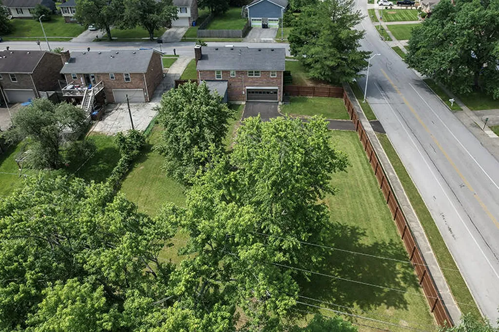 3700 Forest Green Drive Lexington KY 40517