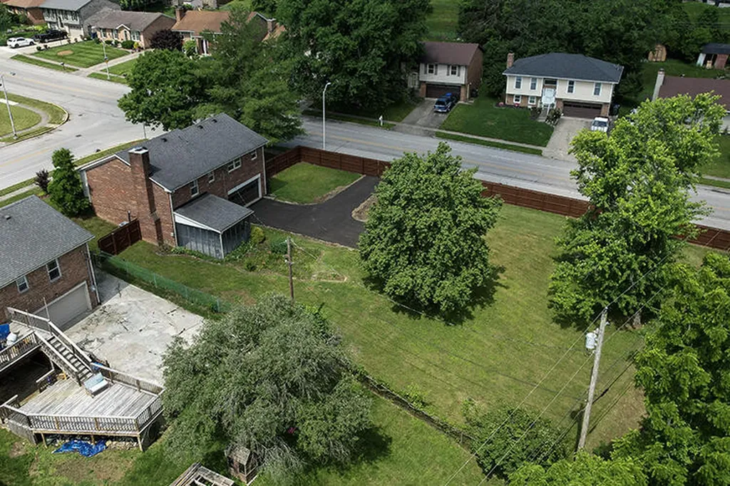 3700 Forest Green Drive Lexington KY 40517