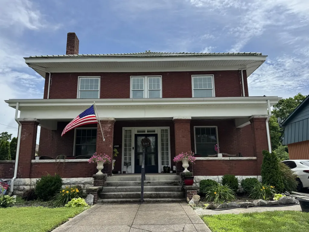1806 S Main Street Hopkinsville KY 42240