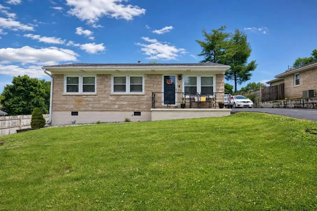 3006 Lynnwood Drive Paris KY 40361
