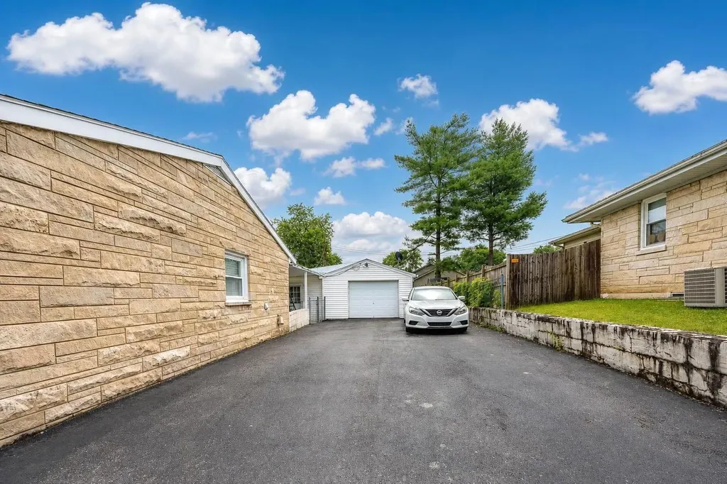 3006 Lynnwood Drive Paris KY 40361