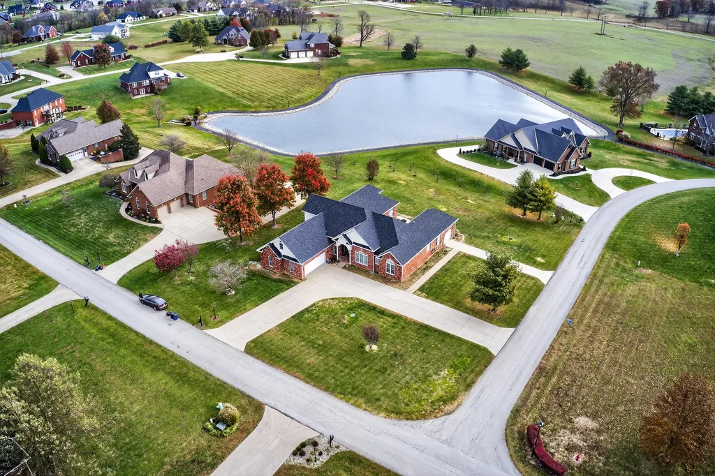 230 Rose Wood Drive Lebanon KY 40033