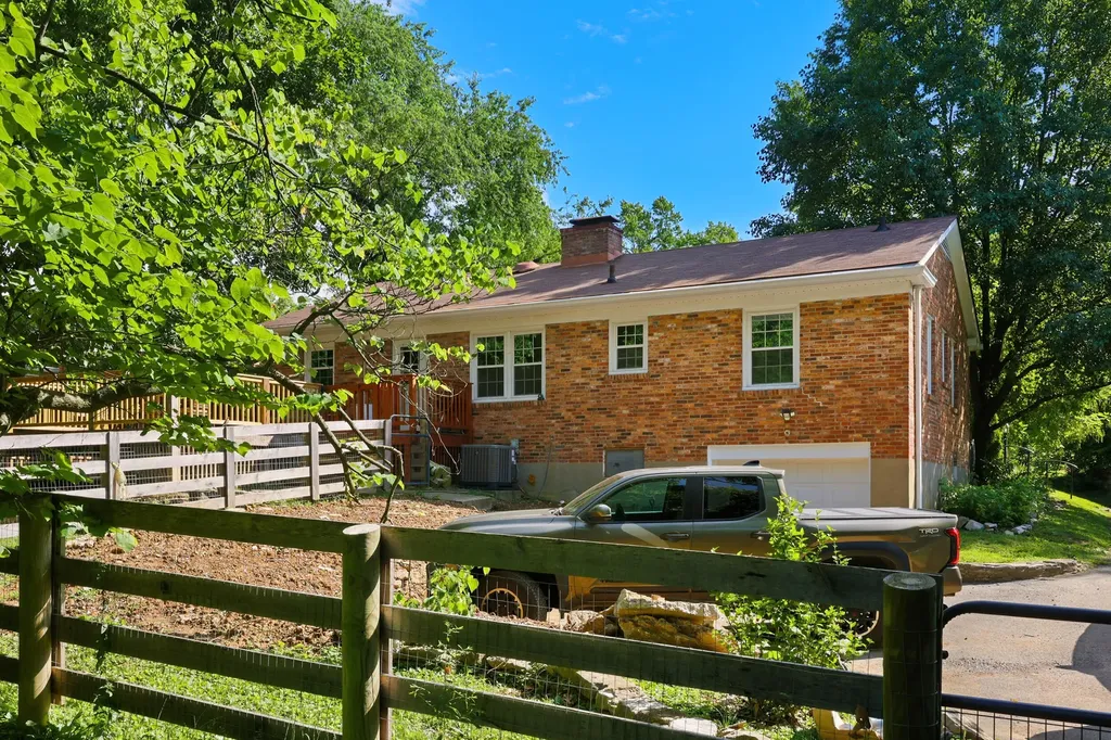 260 Swigert Avenue Lexington KY 40505