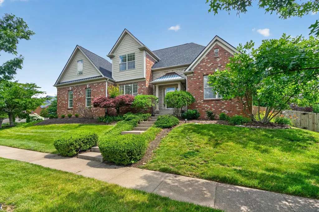 2768 Red Leaf Drive Lexington KY 40509