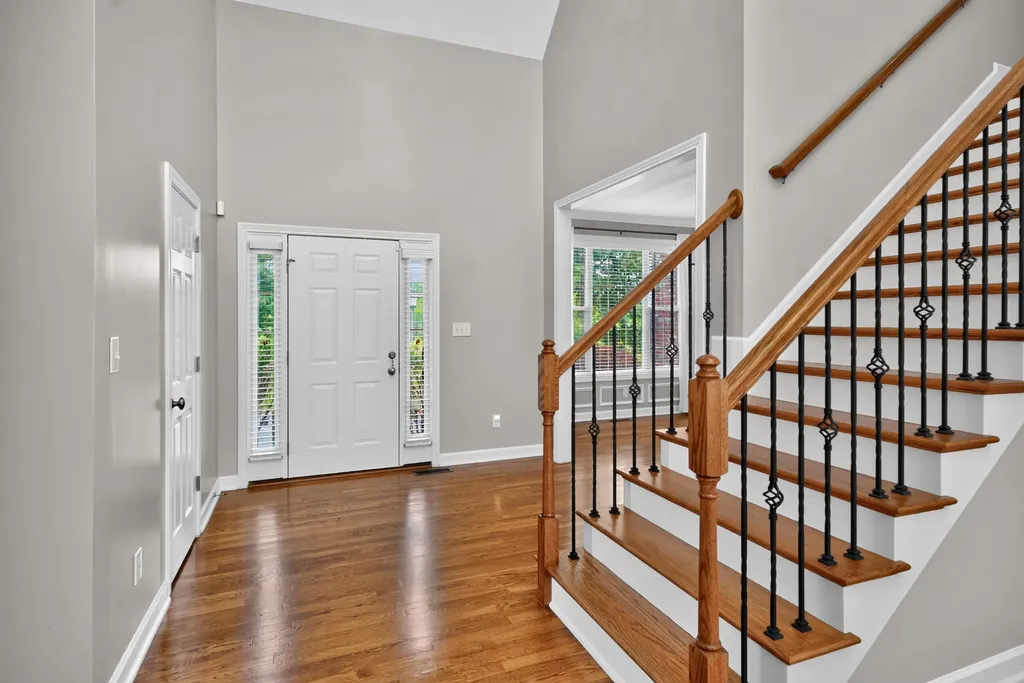2768 Red Leaf Drive Lexington KY 40509