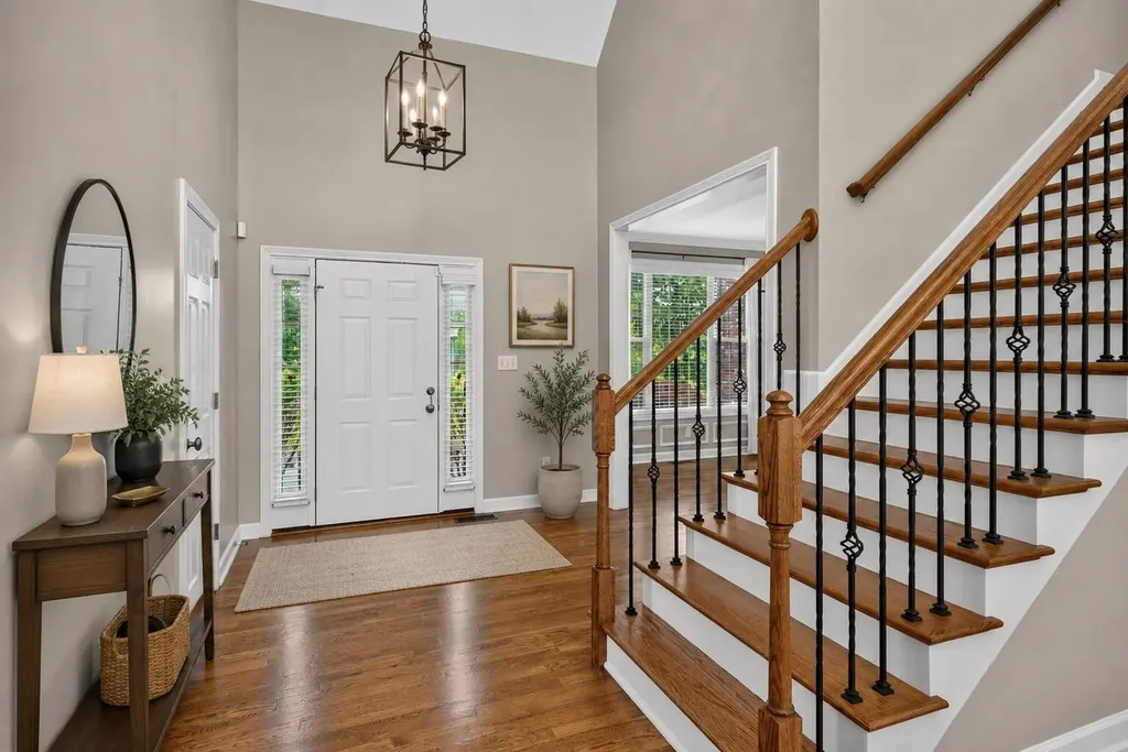 2768 Red Leaf Drive Lexington KY 40509