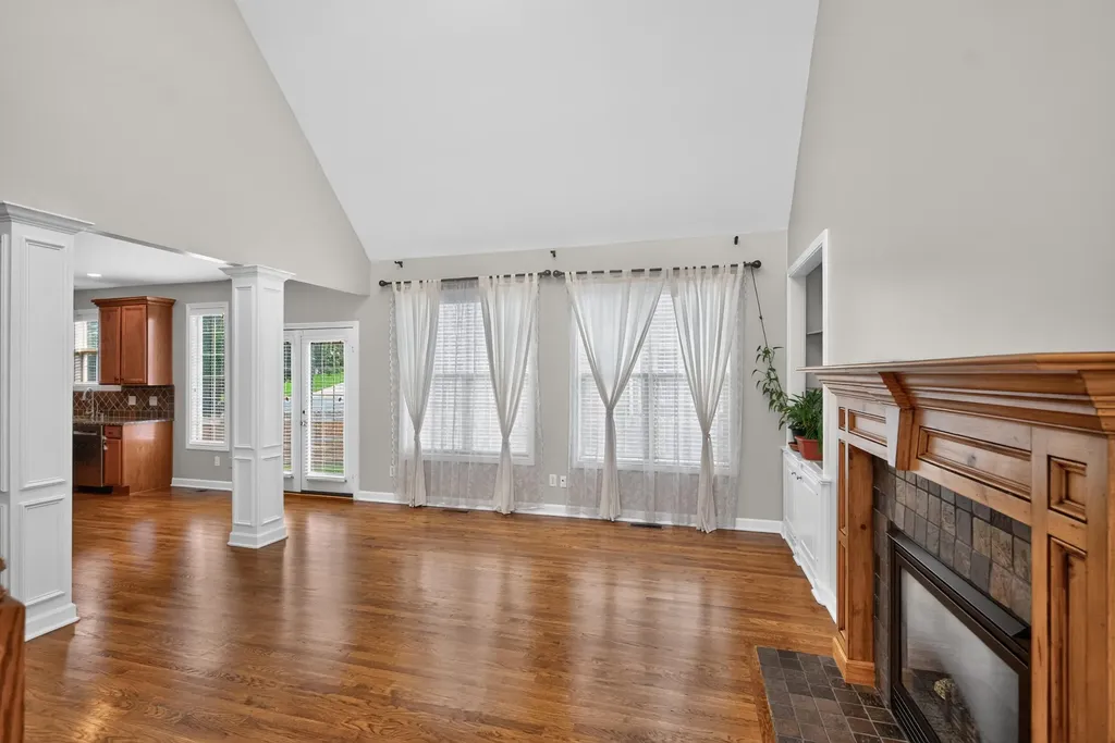 2768 Red Leaf Drive Lexington KY 40509
