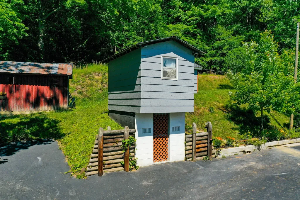 240 Us-421 Mckee KY 40447