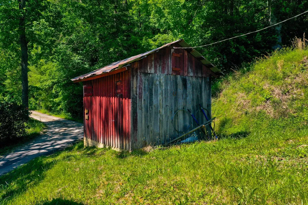 240 Us-421 Mckee KY 40447