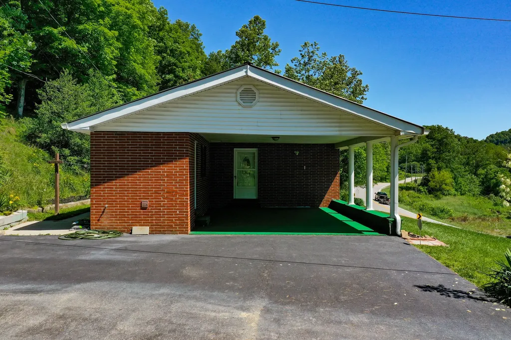 240 Us-421 Mckee KY 40447