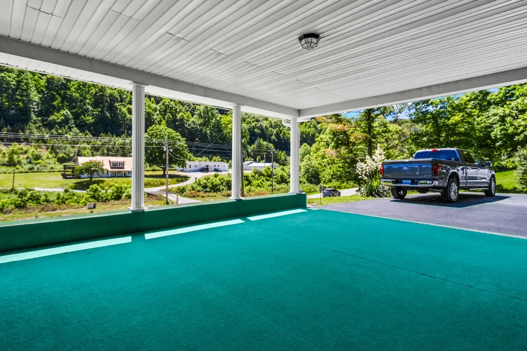240 Us-421 Mckee KY 40447