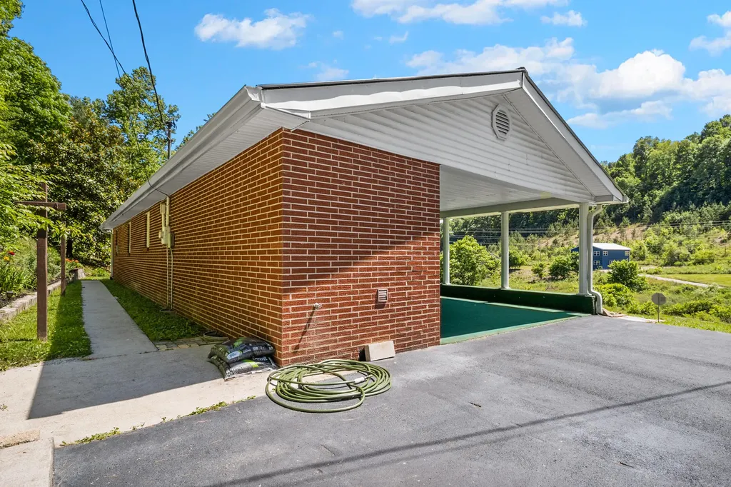 240 Us-421 Mckee KY 40447