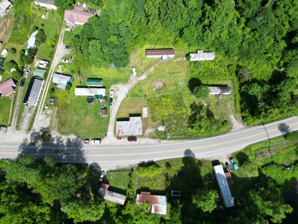 18 The Store Lane Viper KY 41774