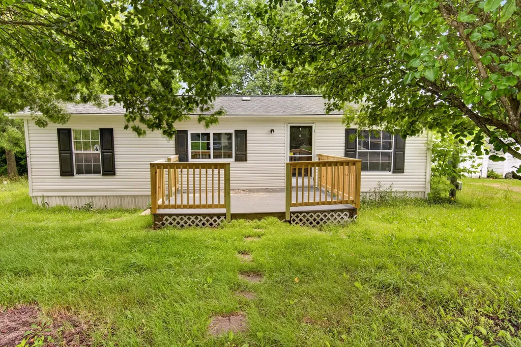 536 Pinkston Court Harrodsburg KY 40330
