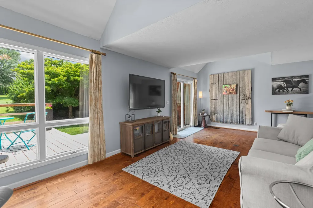 113 Locust Hill Drive Frankfort KY 40601