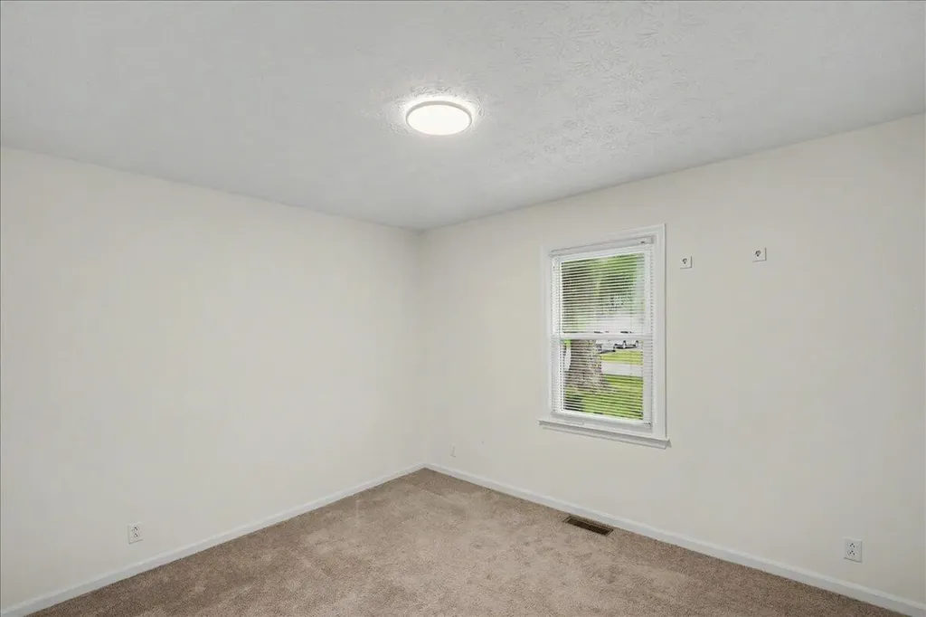 304 Oakwood Drive Lawrenceburg KY 40342