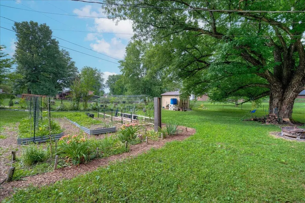 304 Oakwood Drive Lawrenceburg KY 40342
