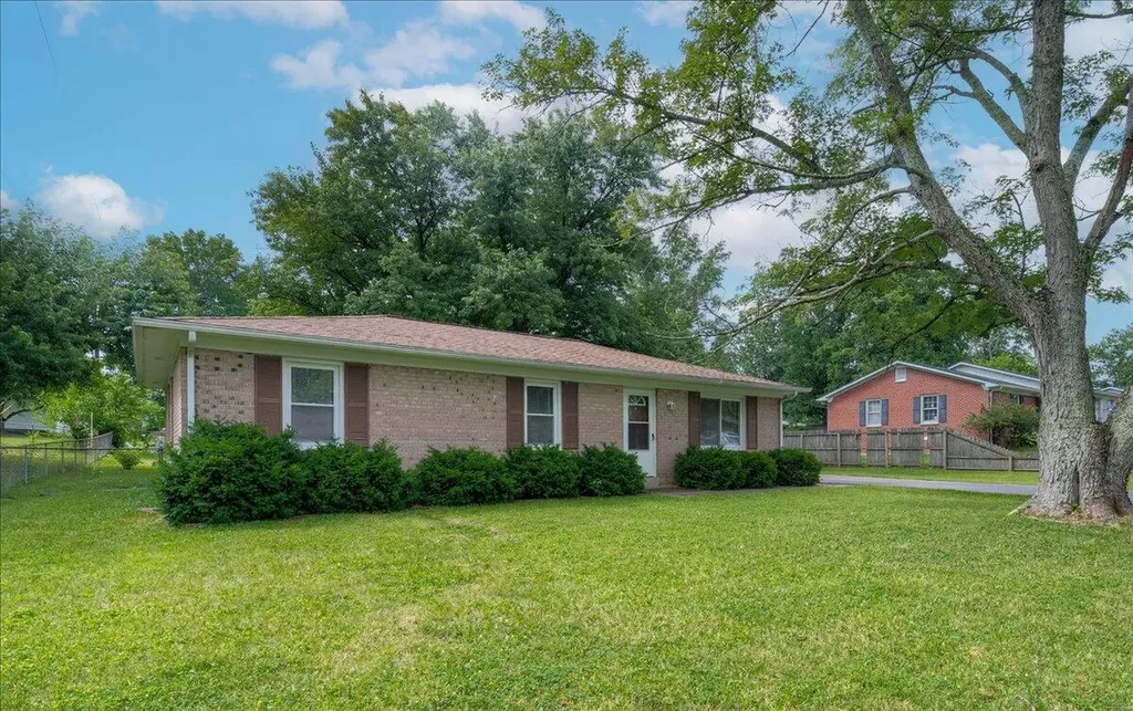 304 Oakwood Drive Lawrenceburg KY 40342